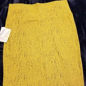 NWT Medium LulaRoe Cassie Skirt-Yellow w/some gray